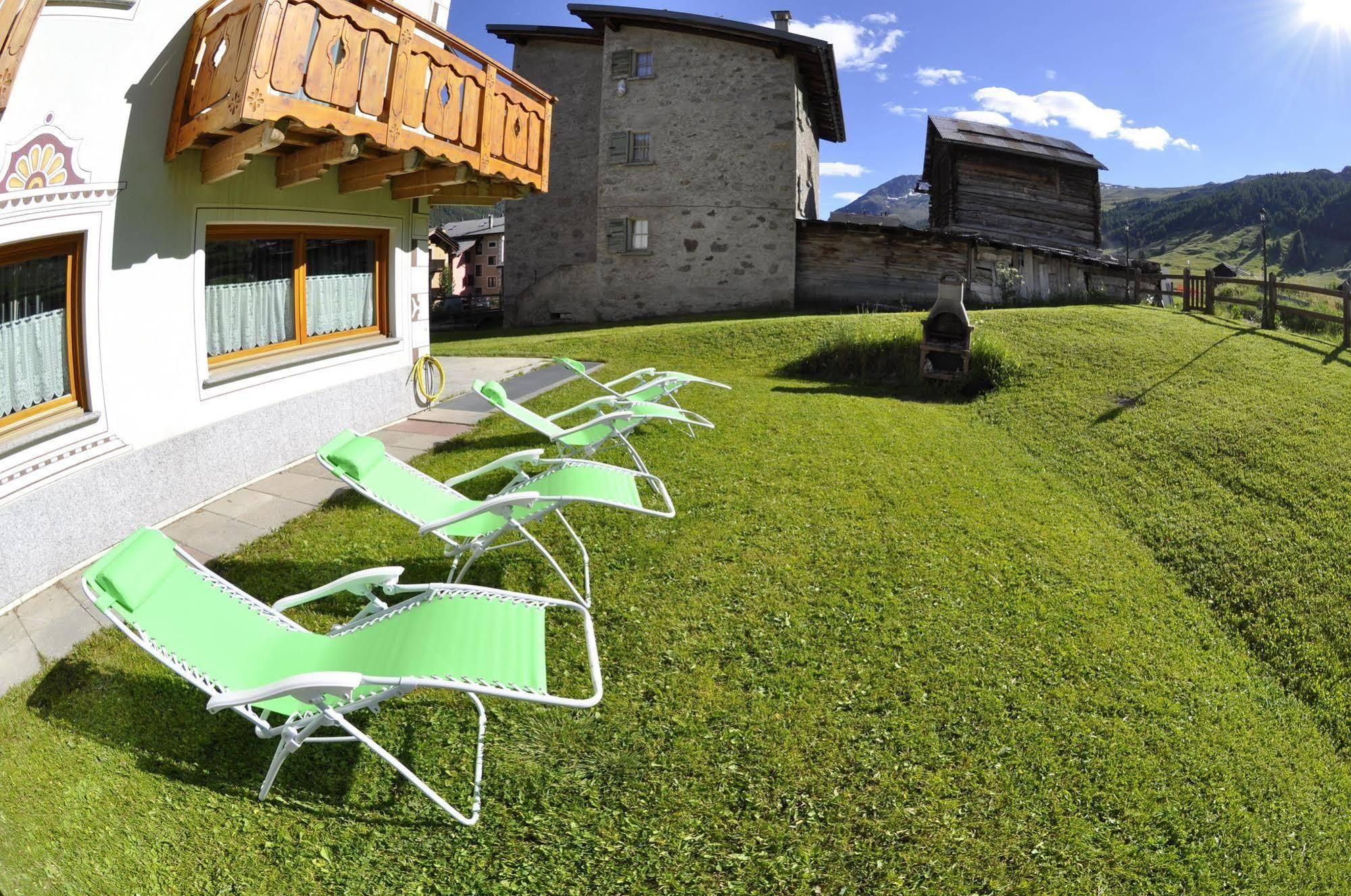 Alpen Royal By Livigno Accomodation Exteriér fotografie